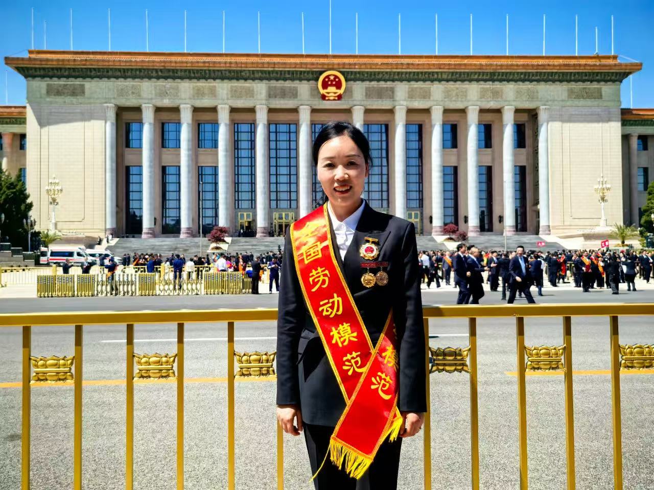 新兴际华张琴.jpg